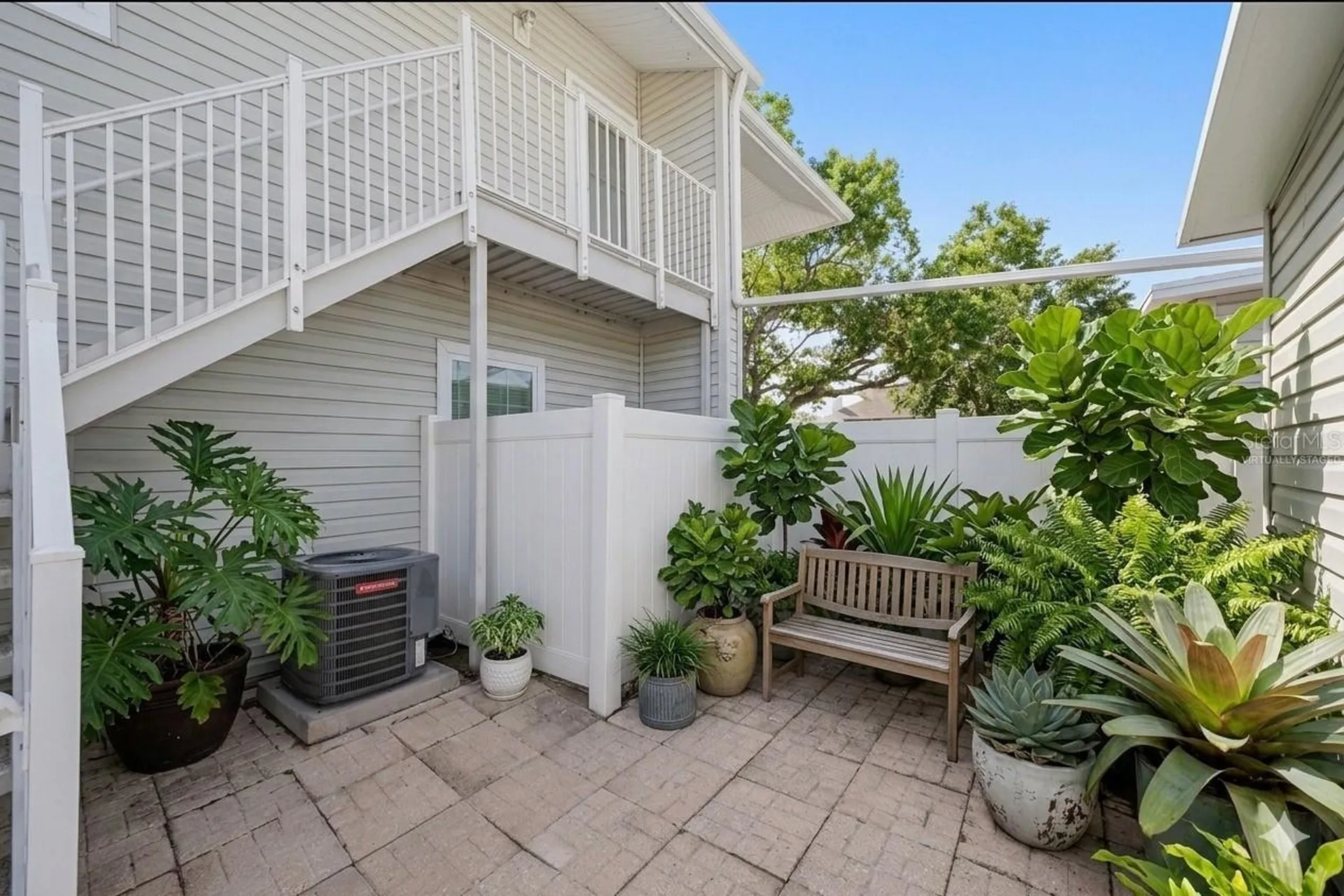 8350 Savannah Trace Circle Tampa FL 33615