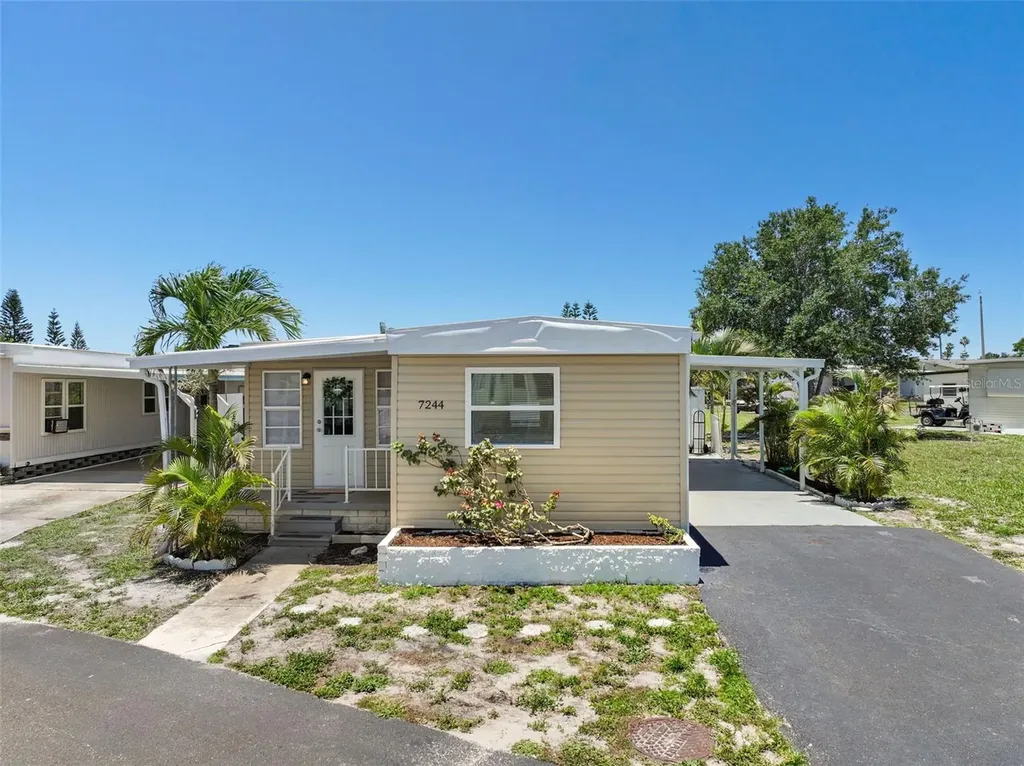 7244 Mount Fairfield Road NE St Petersburg FL 33702