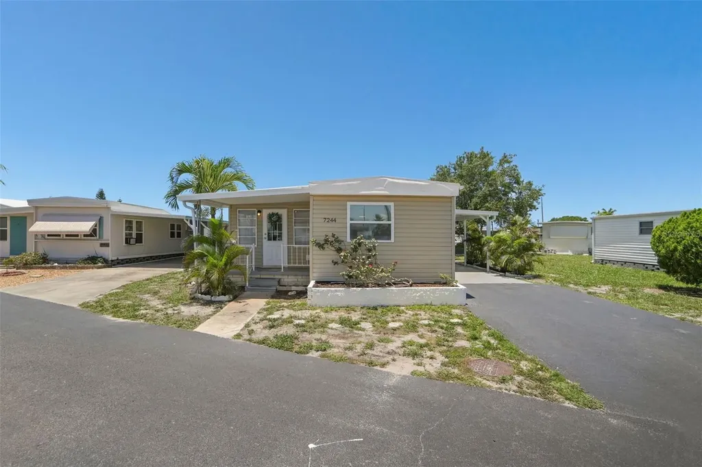 7244 Mount Fairfield Road NE St Petersburg FL 33702