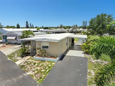 7244 Mount Fairfield Road NE St Petersburg FL 33702