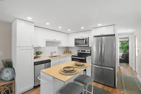 7244 Mount Fairfield Road NE St Petersburg FL 33702