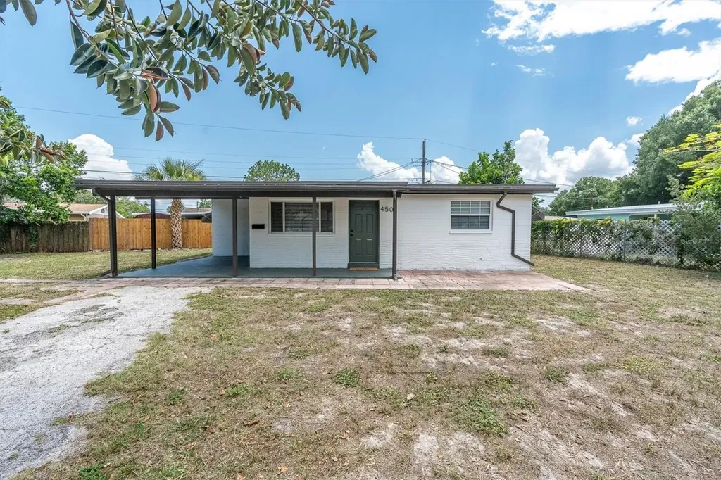450 Davison Avenue NE St Petersburg FL 33703
