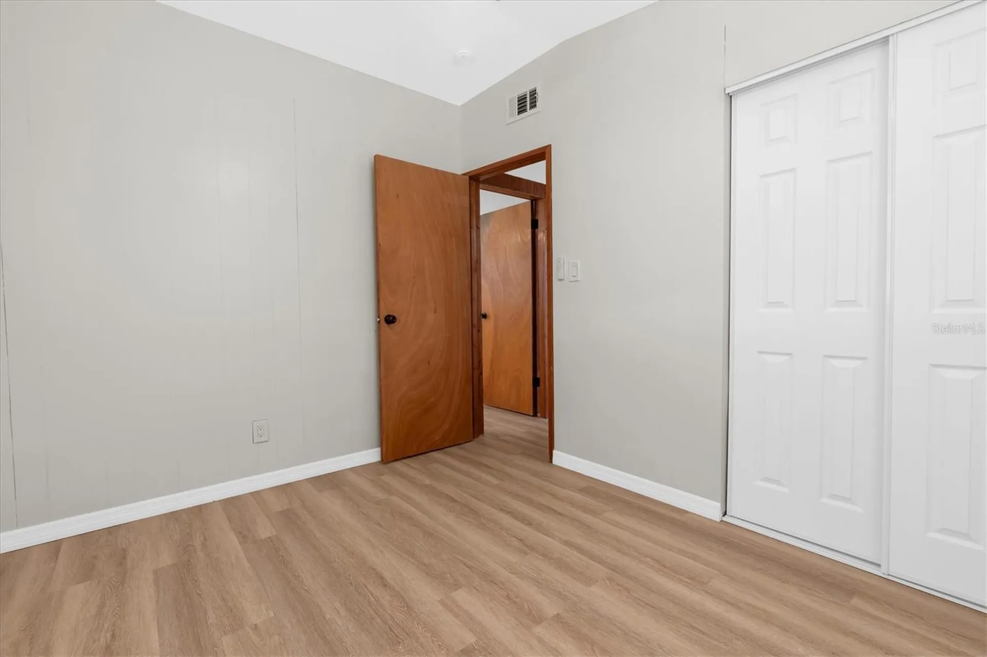 450 Davison Avenue NE St Petersburg FL 33703
