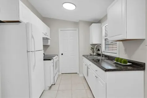 450 Davison Avenue NE St Petersburg FL 33703