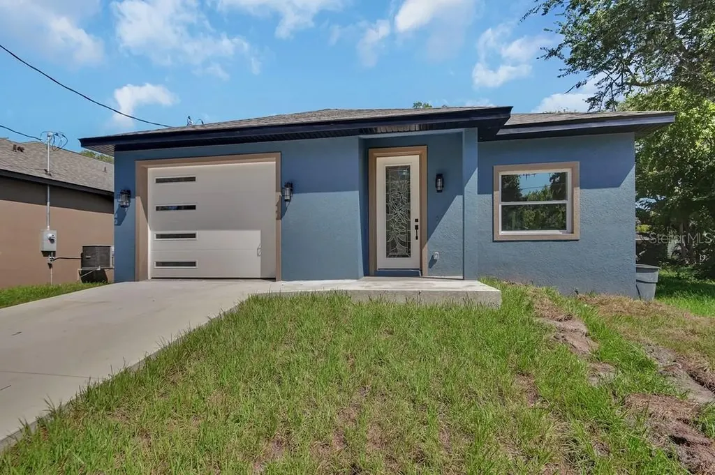 556 Wallace Street Daytona Beach FL 32114