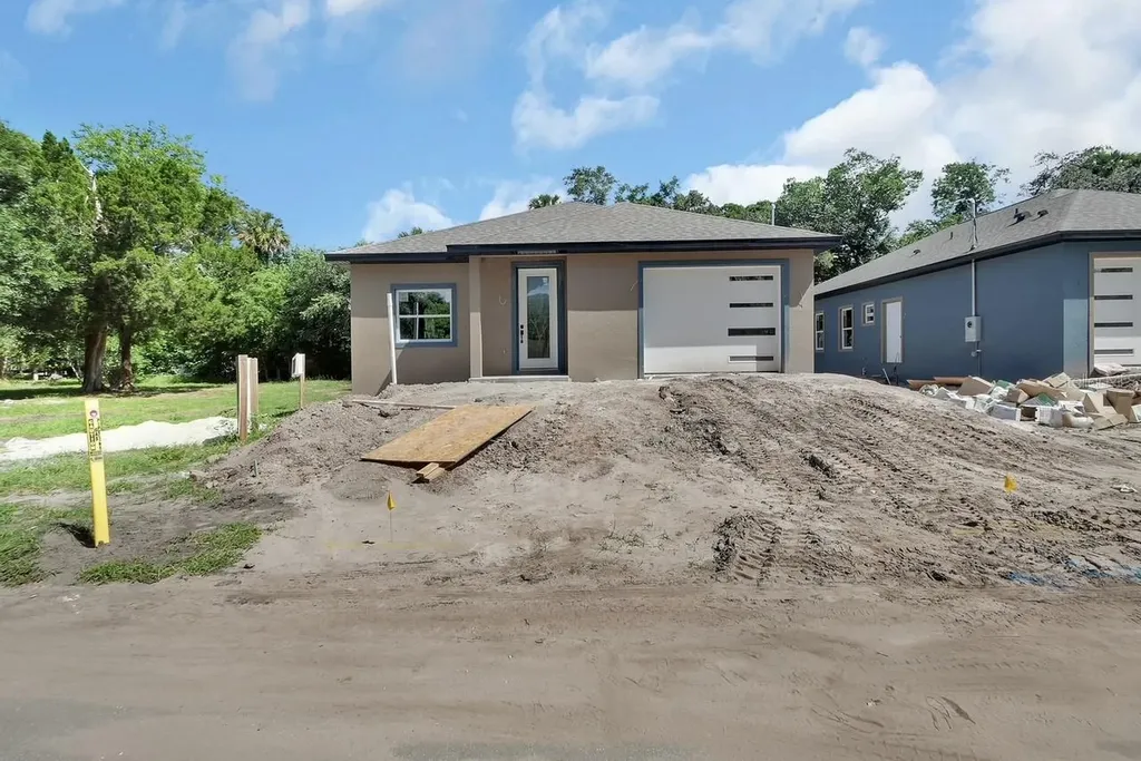 556 Wallace Street Daytona Beach FL 32114