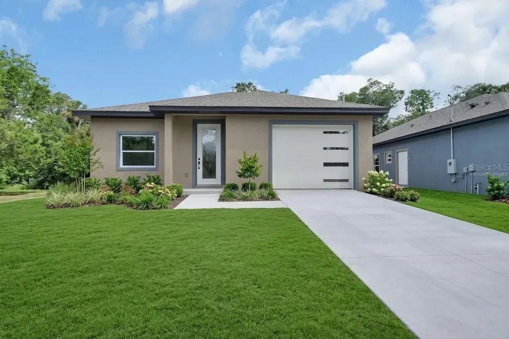 556 Wallace Street Daytona Beach FL 32114