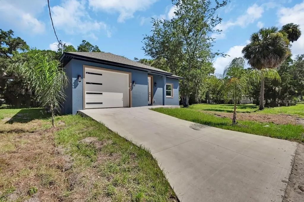 556 Wallace Street Daytona Beach FL 32114
