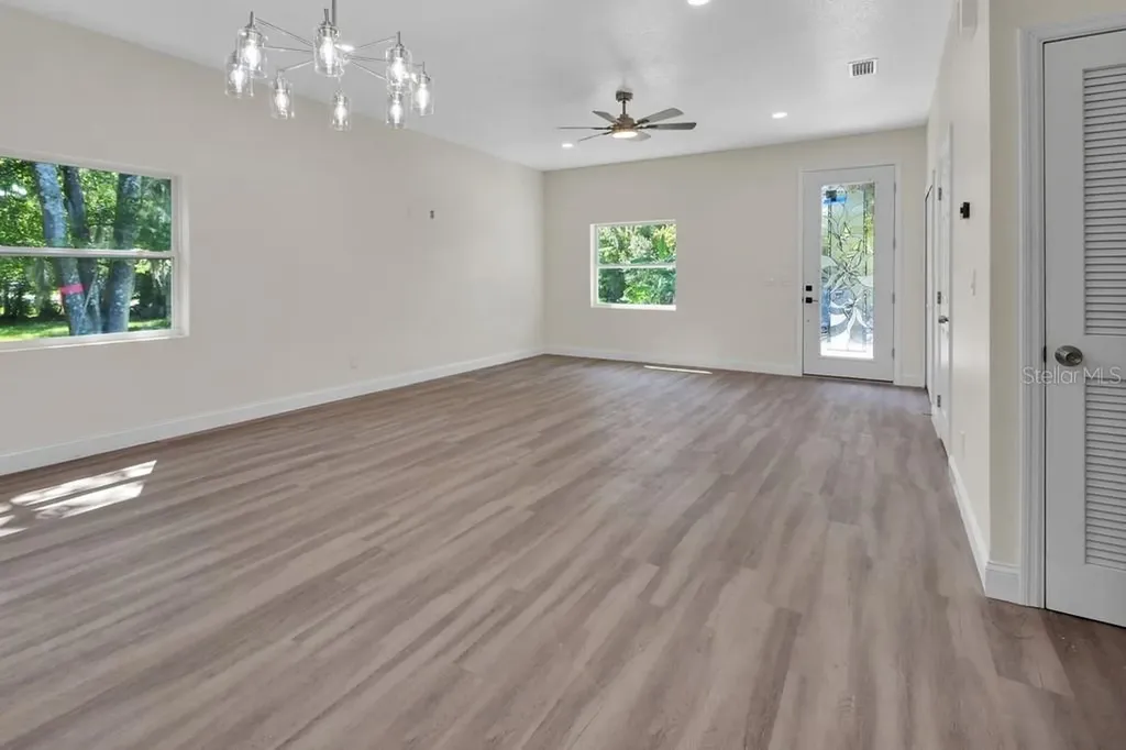 556 Wallace Street Daytona Beach FL 32114