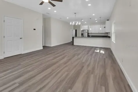 556 Wallace Street Daytona Beach FL 32114