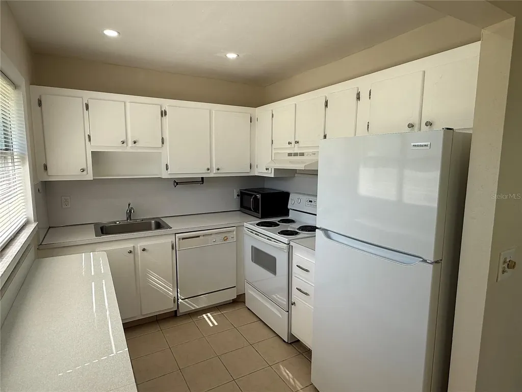 101 Cambridge Trail Sun City Center FL 33573