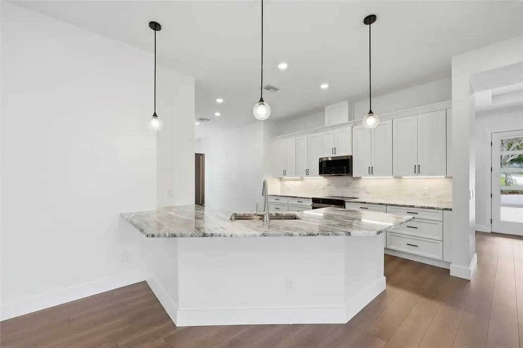 17540 Third Street Montverde FL 34756
