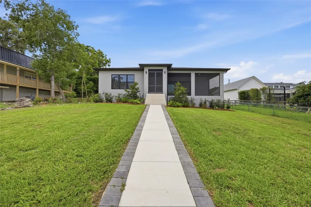 17540 Third Street Montverde FL 34756
