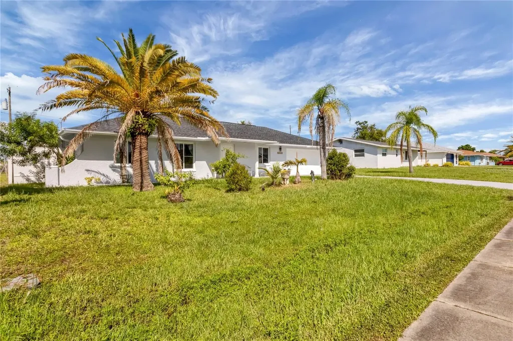 2339 Lake View Boulevard Port Charlotte FL 33948