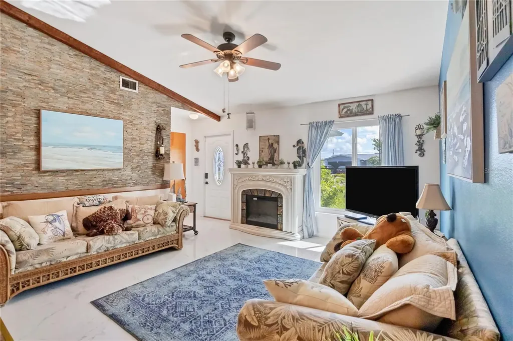 2339 Lake View Boulevard Port Charlotte FL 33948