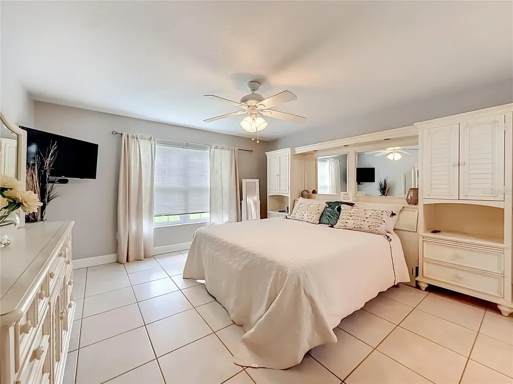 2427 SW 20th Court Ocala FL 34471