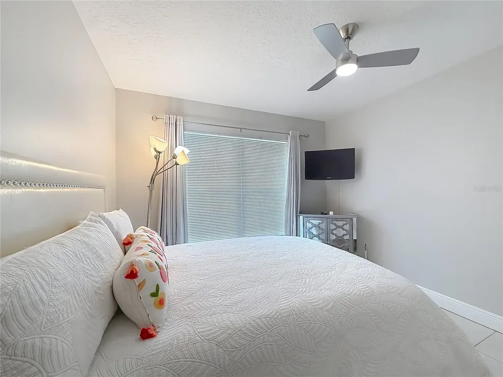 2427 SW 20th Court Ocala FL 34471