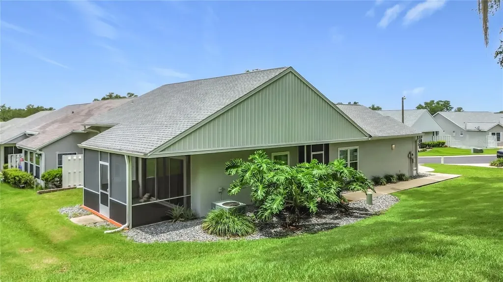 2427 SW 20th Court Ocala FL 34471