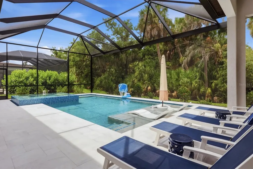 9463 Tequila Sunrise Drive Sarasota FL 34241