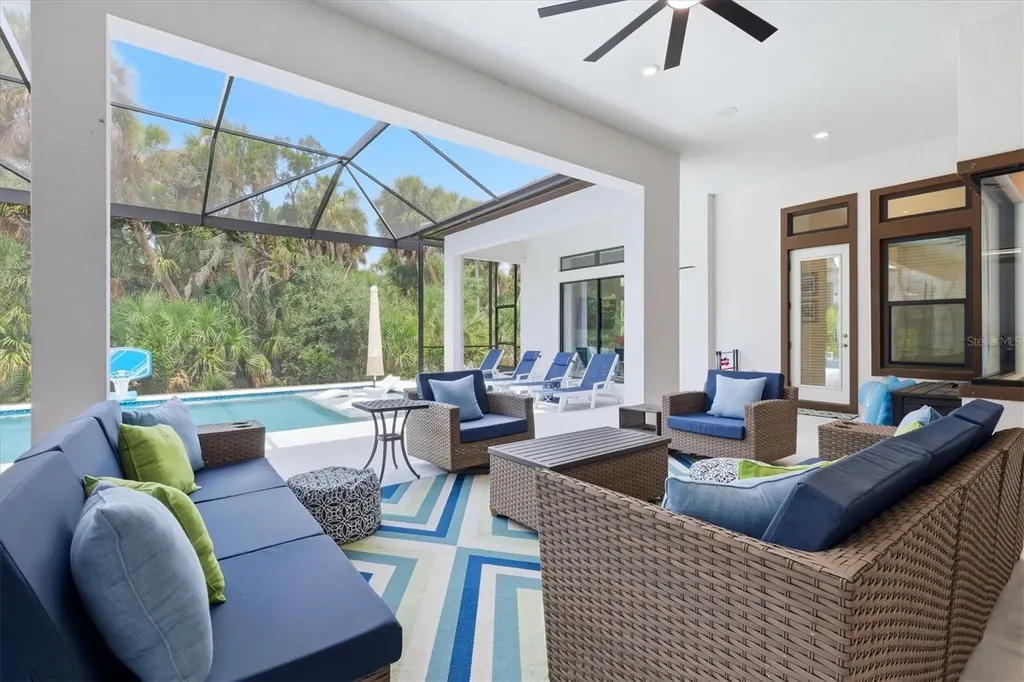 9463 Tequila Sunrise Drive Sarasota FL 34241