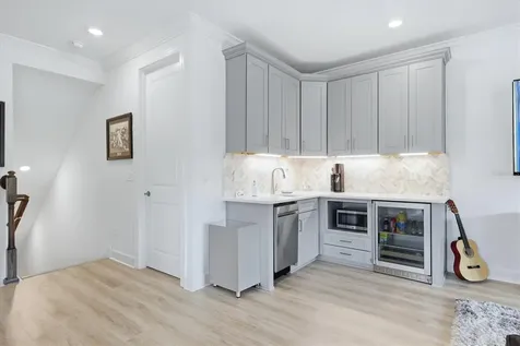 9463 Tequila Sunrise Drive Sarasota FL 34241