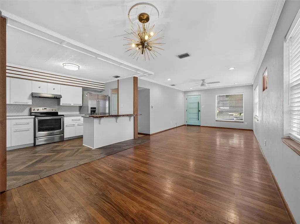 2121 Ivanhoe Road Orlando FL 32804