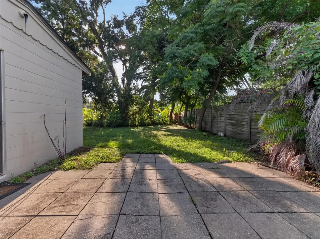 2121 Ivanhoe Road Orlando FL 32804