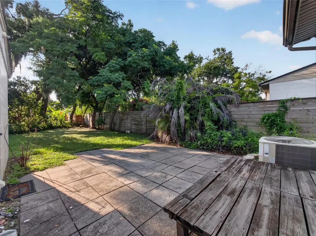 2121 Ivanhoe Road Orlando FL 32804