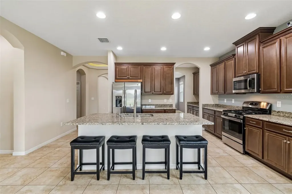 17566 Buckingham Garden Drive Lithia FL 33547