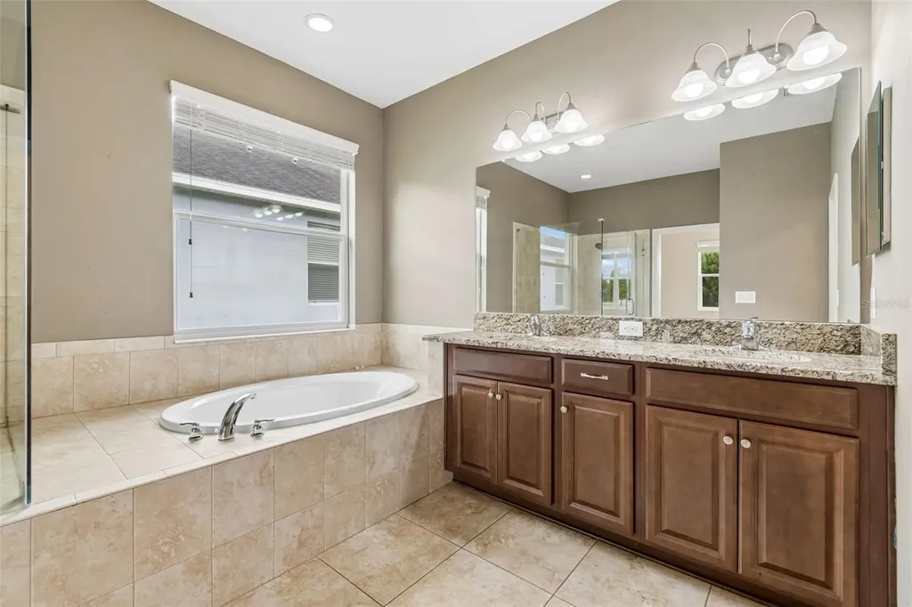 17566 Buckingham Garden Drive Lithia FL 33547
