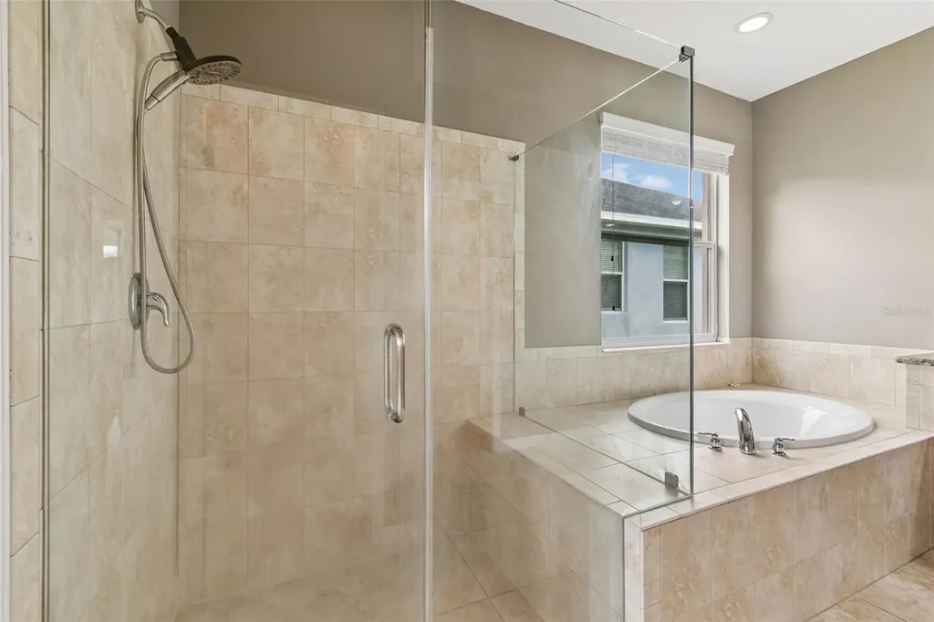 17566 Buckingham Garden Drive Lithia FL 33547