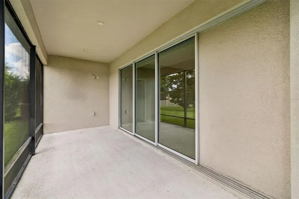 17566 Buckingham Garden Drive Lithia FL 33547