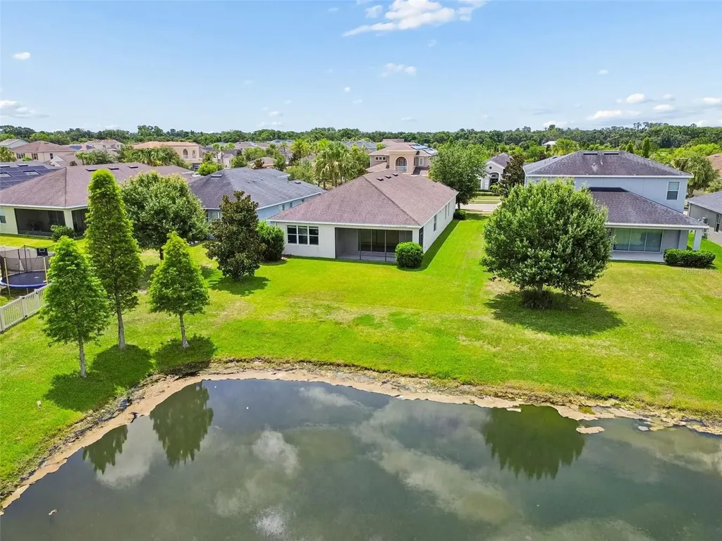 17566 Buckingham Garden Drive Lithia FL 33547