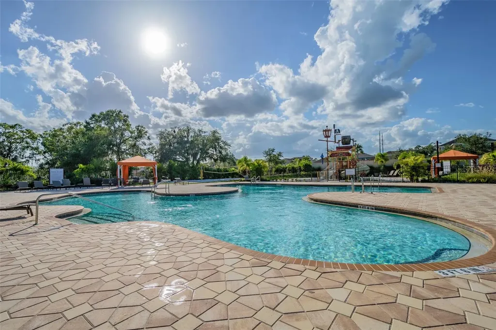 17566 Buckingham Garden Drive Lithia FL 33547