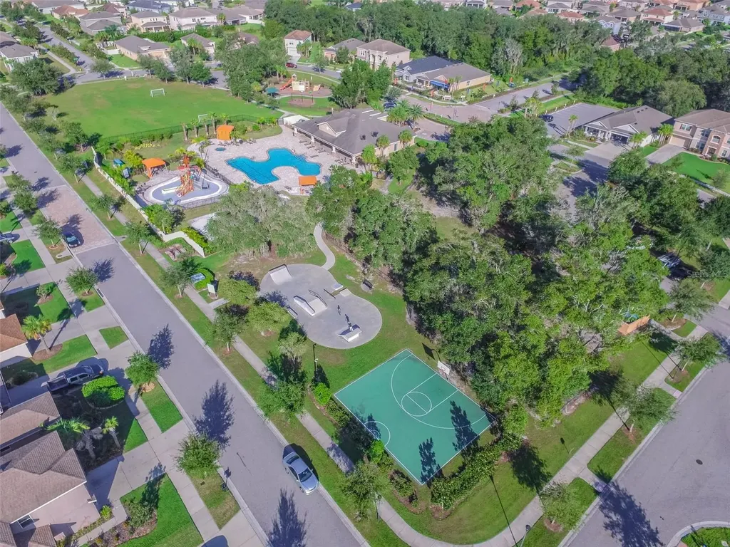 17566 Buckingham Garden Drive Lithia FL 33547