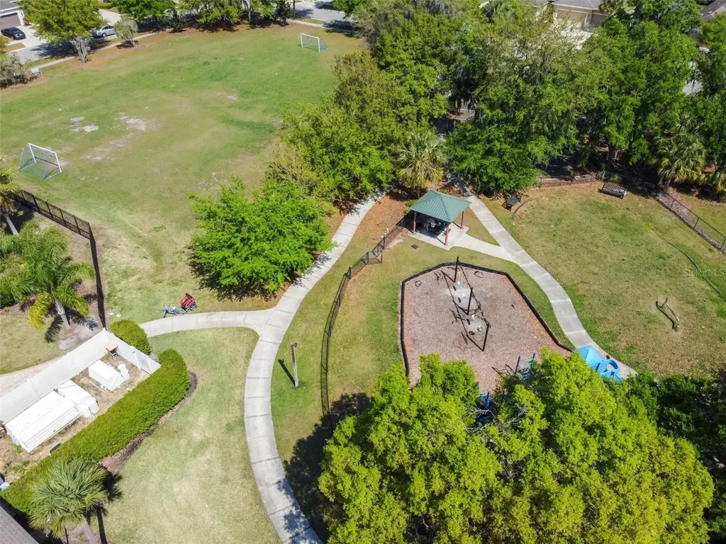 17566 Buckingham Garden Drive Lithia FL 33547