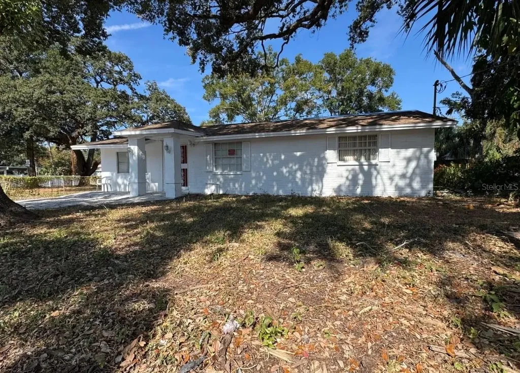 2620 E 33rd Avenue Tampa FL 33610