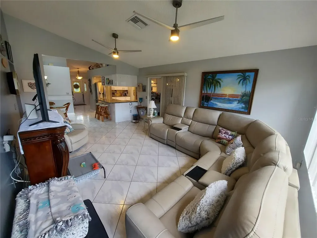 26010 Newcombe Circle Leesburg FL 34748