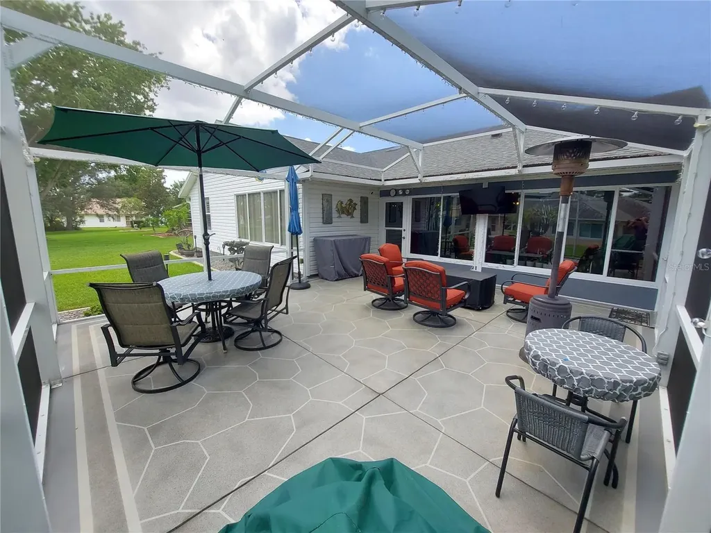 26010 Newcombe Circle Leesburg FL 34748