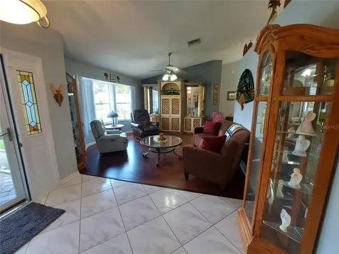 26010 Newcombe Circle Leesburg FL 34748