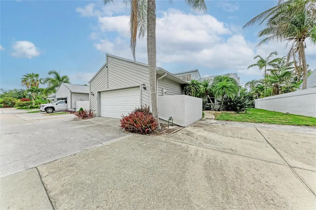 11207 Longwood Court Bradenton FL 34209