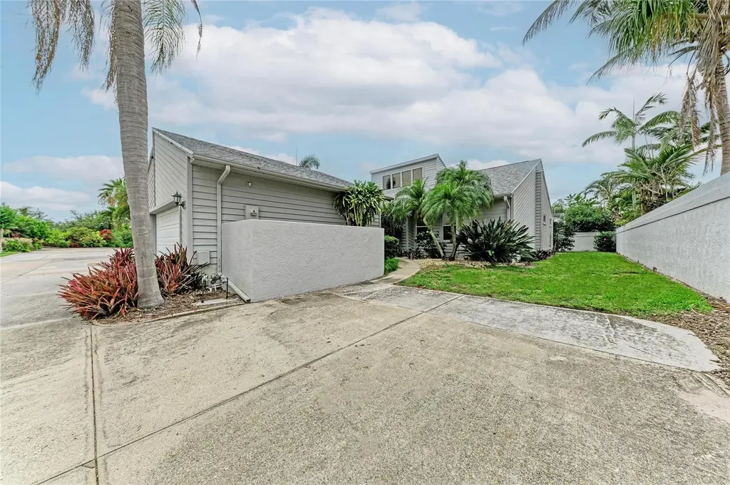 11207 Longwood Court Bradenton FL 34209