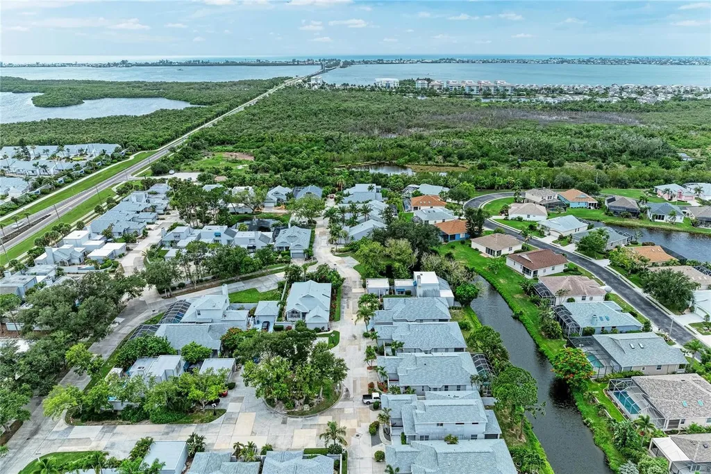 11207 Longwood Court Bradenton FL 34209
