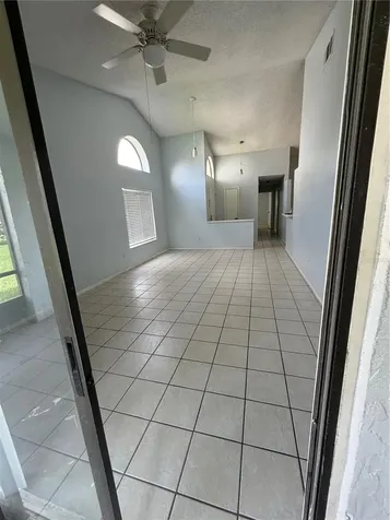 31 Lakepointe Circle Kissimmee FL 34743
