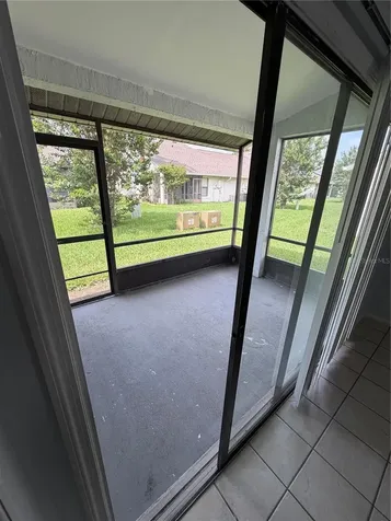 31 Lakepointe Circle Kissimmee FL 34743