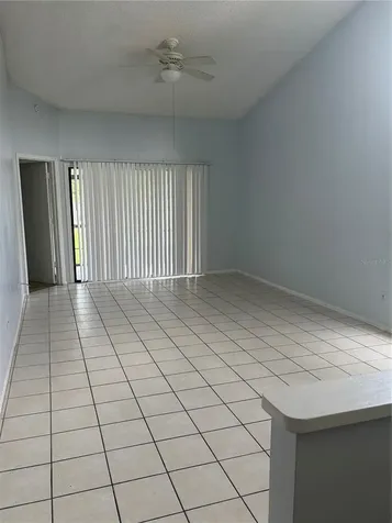 31 Lakepointe Circle Kissimmee FL 34743