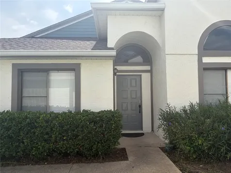 31 Lakepointe Circle Kissimmee FL 34743