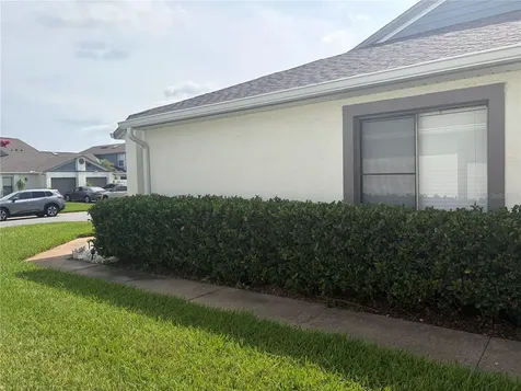 31 Lakepointe Circle Kissimmee FL 34743