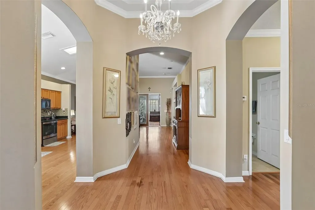 4761 Whispering Wind Avenue Tampa FL 33614