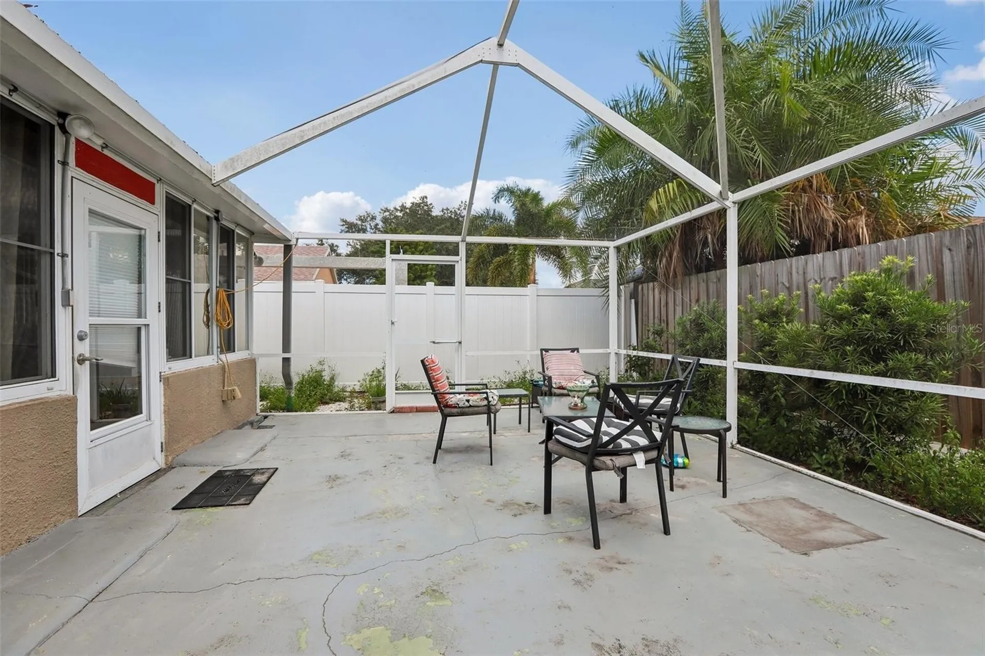 4761 Whispering Wind Avenue Tampa FL 33614